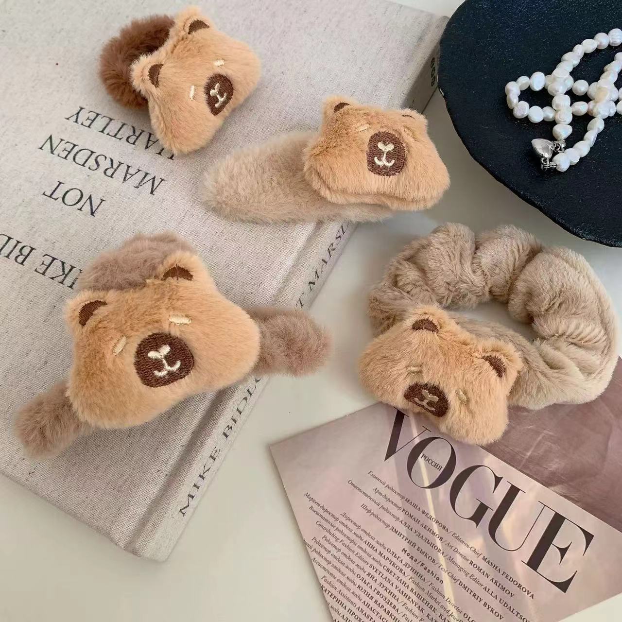 Capibara hair band, face wash plush headband, cartoon cute female hair clip headwear Specification image
