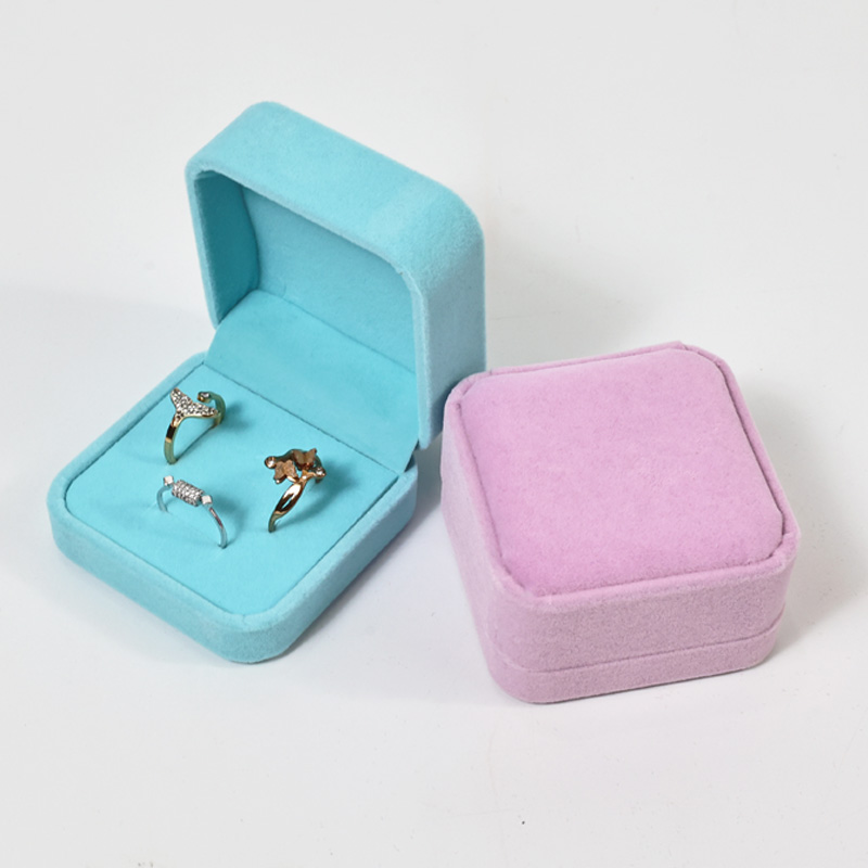 Hot-selling velvet fabric and metal decoration jewelry storage box, jewelry store gold store decoration box, Valentine's Day and Mother's Day ring box, pendant box, bracelet box, bracelet box, jewelry packaging box, jewelry packaging box, jewelry box, women's European-style jewelry box details Picture