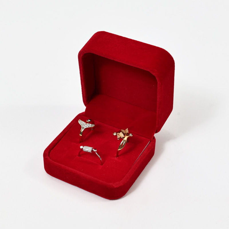 Hot-selling velvet fabric and metal decoration jewelry storage box, jewelry store gold store decoration box, Valentine's Day and Mother's Day ring box, pendant box, bracelet box, bracelet box, jewelry packaging box, jewelry packaging box, jewelry box, women's European-style jewelry box Specification image