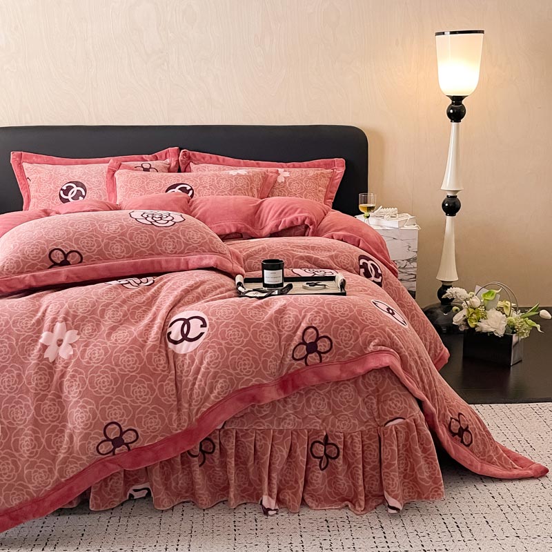Fringed, printed, cotton-padded, thickened bed cover set, milk velvet, flannel, gold-carved velvet set, quilt cover, bed cover, pillowcase set, DB Home textiles details Picture