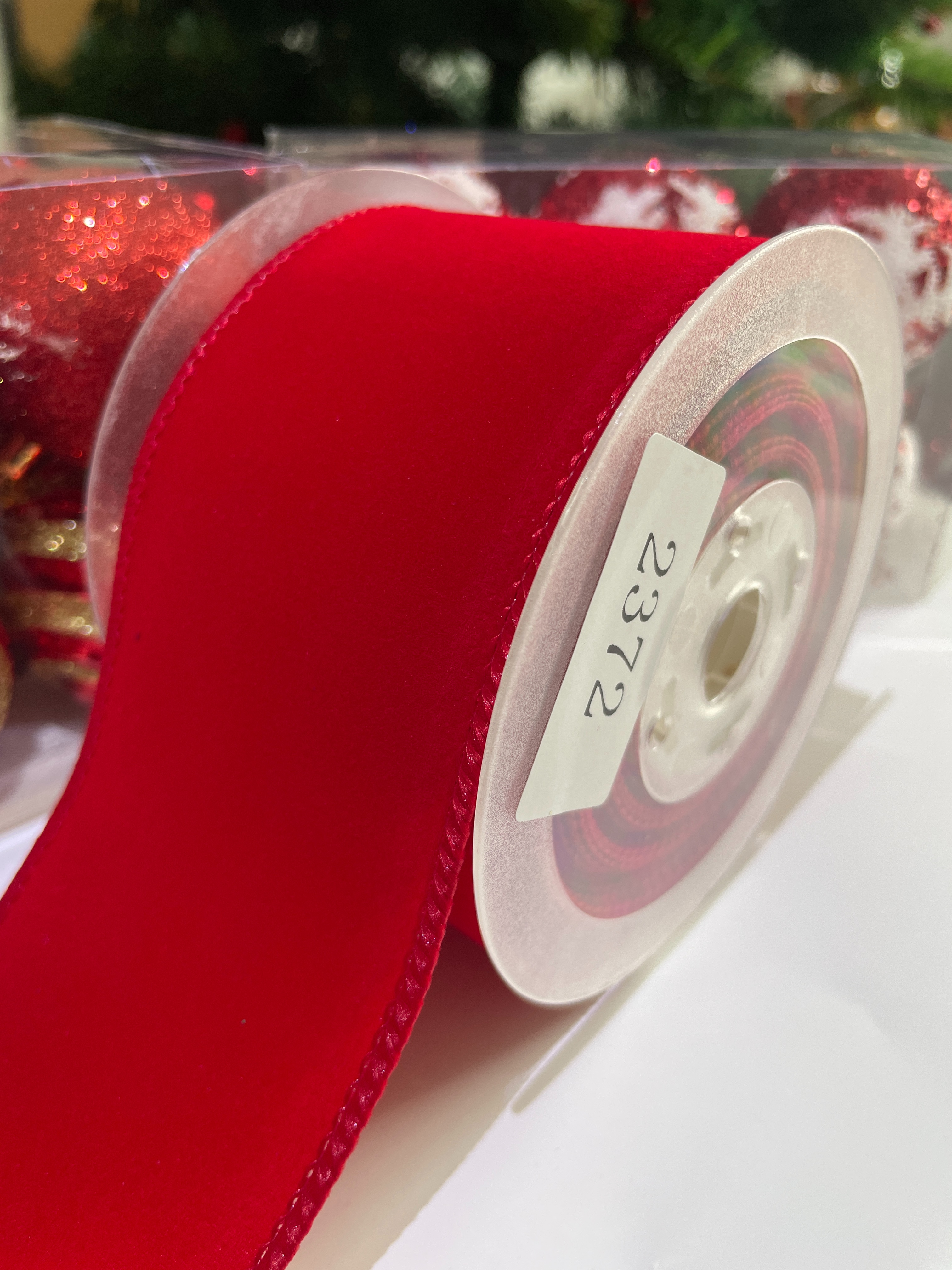 Item No. : 2372 DIY Christmas Gift Packaging Decoration Red Velvet Tape Velvet Cloth Christmas Wire Tape 6.3cm Application Scenario