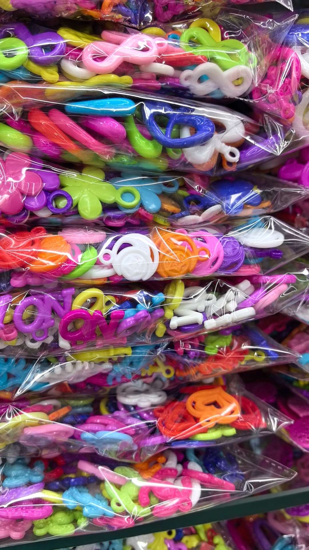 Jewelry accessories, plastic beads, acrylic Application Scenario