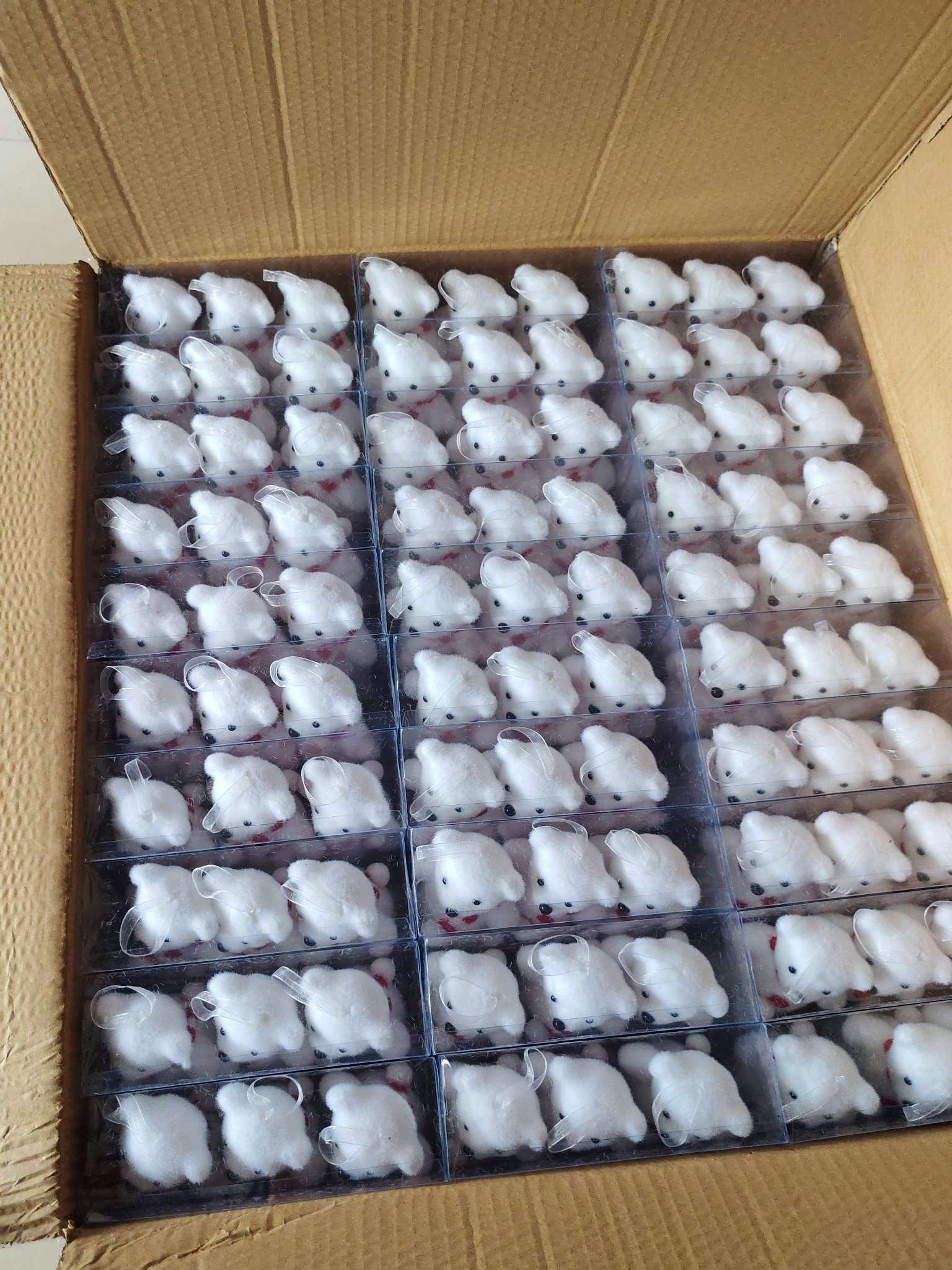 圣诞用品，圣诞挂件小白件圣诞树挂件圣诞装饰品场景装饰节日用品小熊挂件泡沫挂件白底实物图