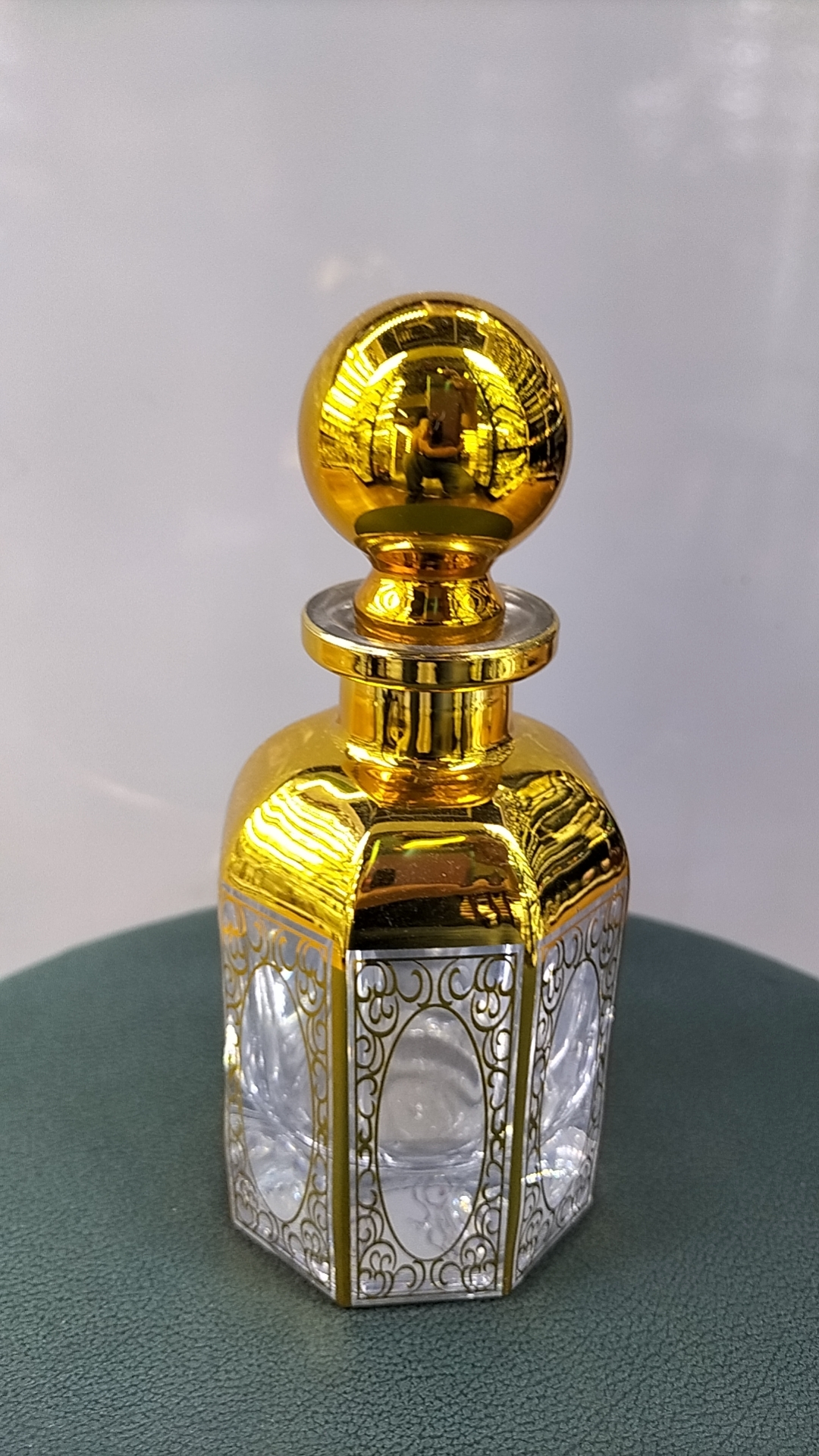 神鹤牌镀金水晶玻璃香水展示瓶，热销欧美及中东地区，款式繁多