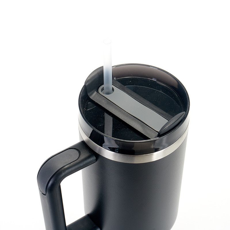 Stainless steel double-layer insulated and cold-insulated car ice cup beer mug Specification image