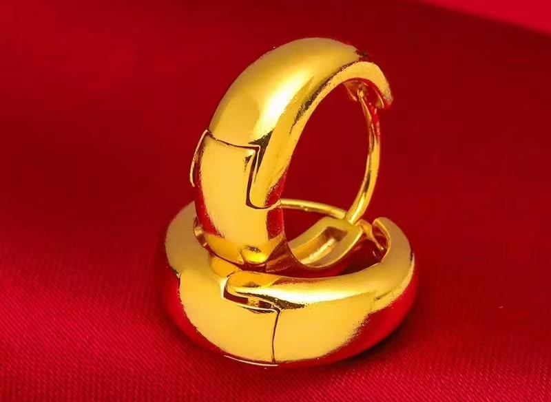 Exquisite ear buckles