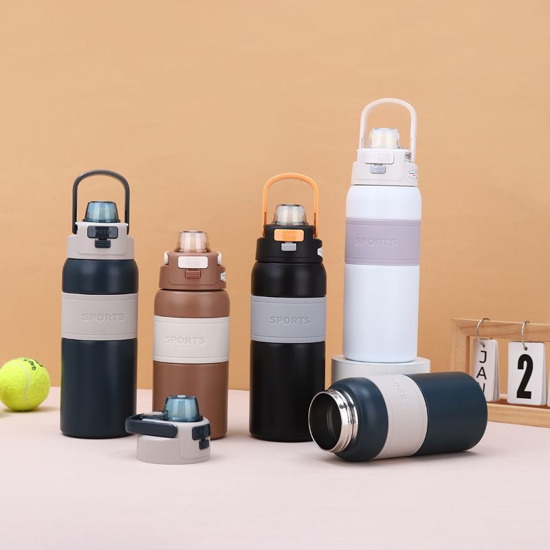 Stainless steel large-capacity sports water bottle, outdoor portable hand-held insulated cup, simple gift bouncy cup Application Scenario