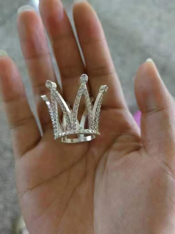 DUY children's beaded bracelet, clothing accessories, diamond-encrusted leather strips, disc buckle pins, phone case accessories details Picture