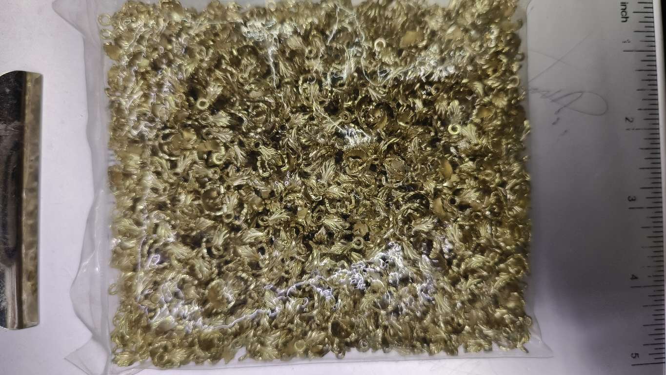 合金吊坠扣 挂坠扣 项链扣子 多色吊坠扣 枫叶吊坠扣细节图