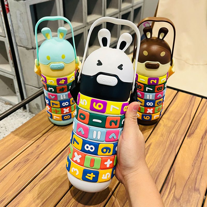 Educational plastic cups, sports water cups, large-capacity water cups, high appearance level student portable cups, cross-border cartoon water cups