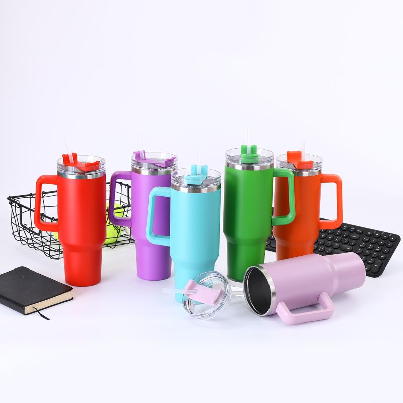 A first-generation 40oz car cup with a straw, a portable vacuum stainless steel insulated cup for cold preservation and ice cream