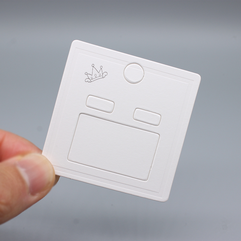 厂家直销 包装饰品耳夹孔卡片 特种白卡纸板 韩版通用纸卡5.5*5cm 有现货100个一拍