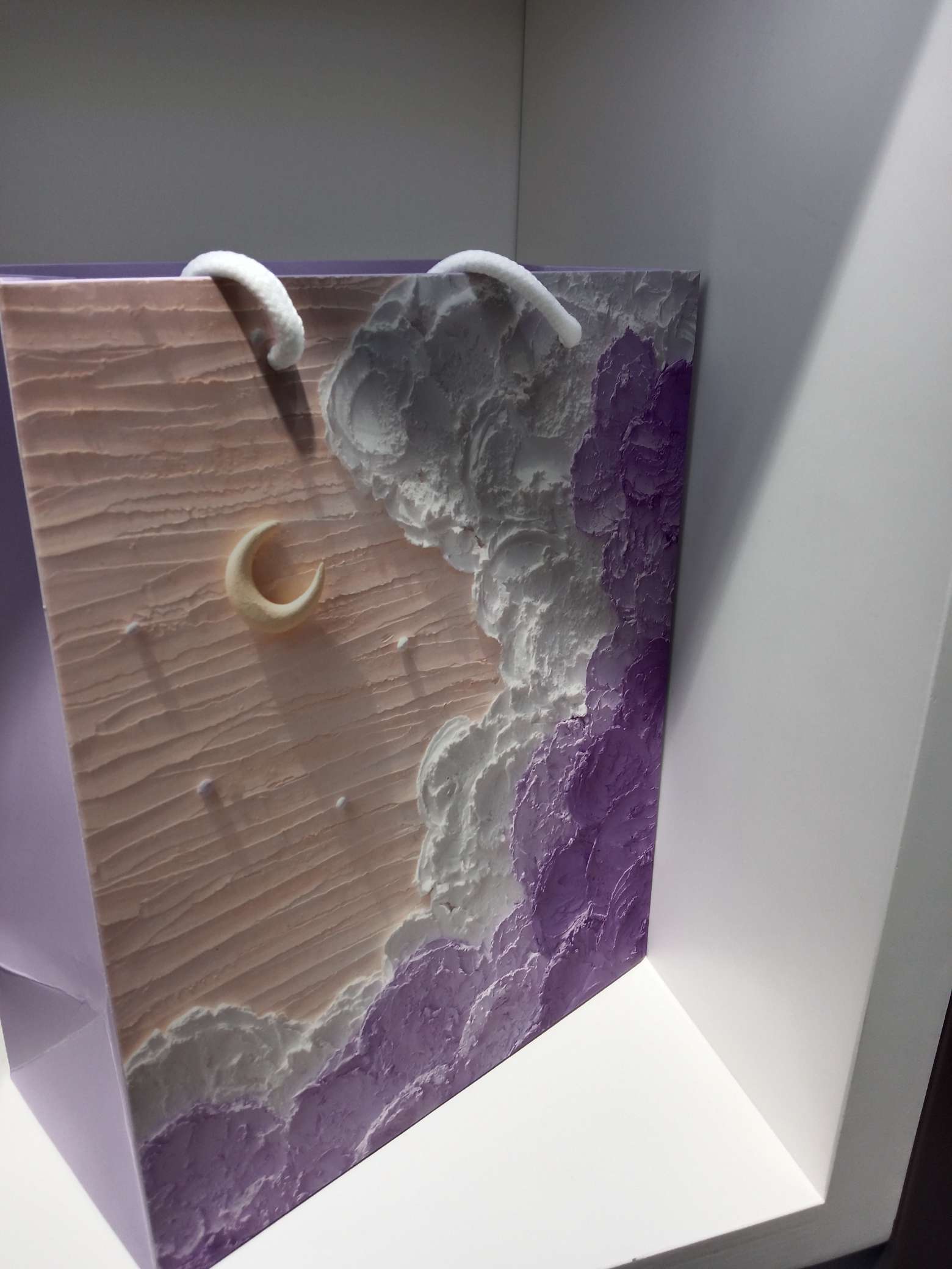 Factory direct sales of mid-to-high-end oil painting gift bags. Customized jewelry packaging boxes and jewelry boxes based on samples are available Specification image