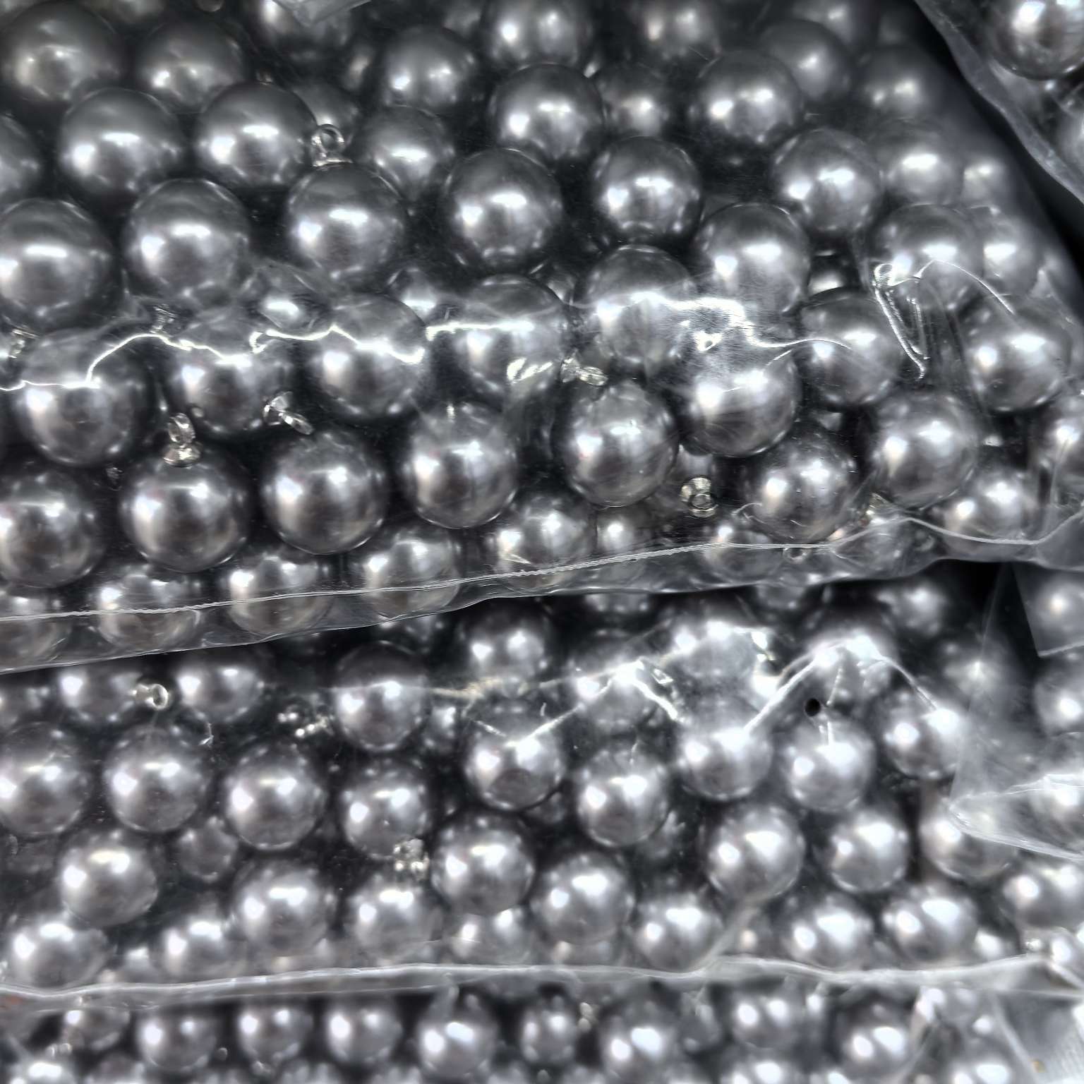 A complete set of jewelry accessories, including copper beads, soft clay alloy resin accessories, DIY handcrafted materials, bracelets, necklaces, earrings, high-gloss imitation pearl round bead pendants, diy handcrafted materials, fashionable earrings, necklaces and ornaments details Picture