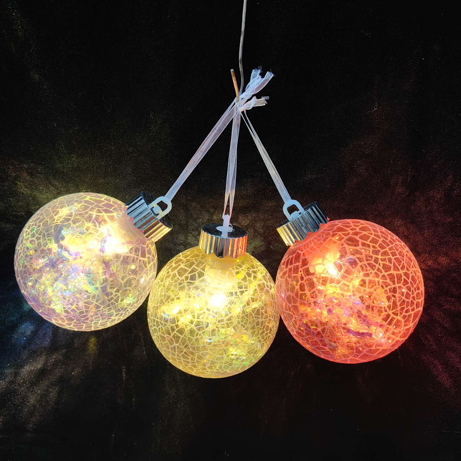 Christmas decorations, Christmas balls with lights, plastic Christmas balls, Christmas decorations Application Scenario