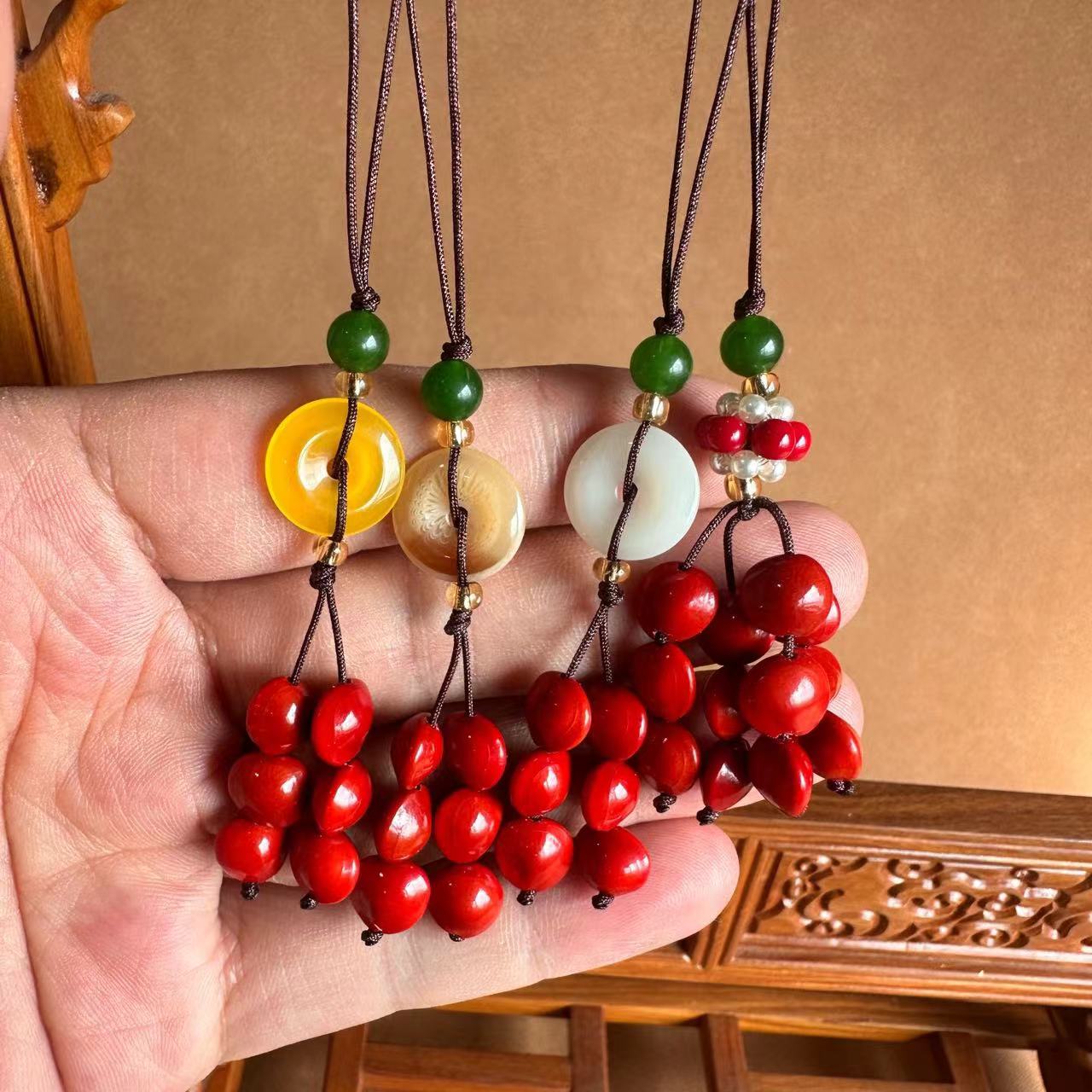 相思豆小挂件批发红豆手机挂件菩提籽钥匙扣梳子挂件吊坠木梳流苏详情10