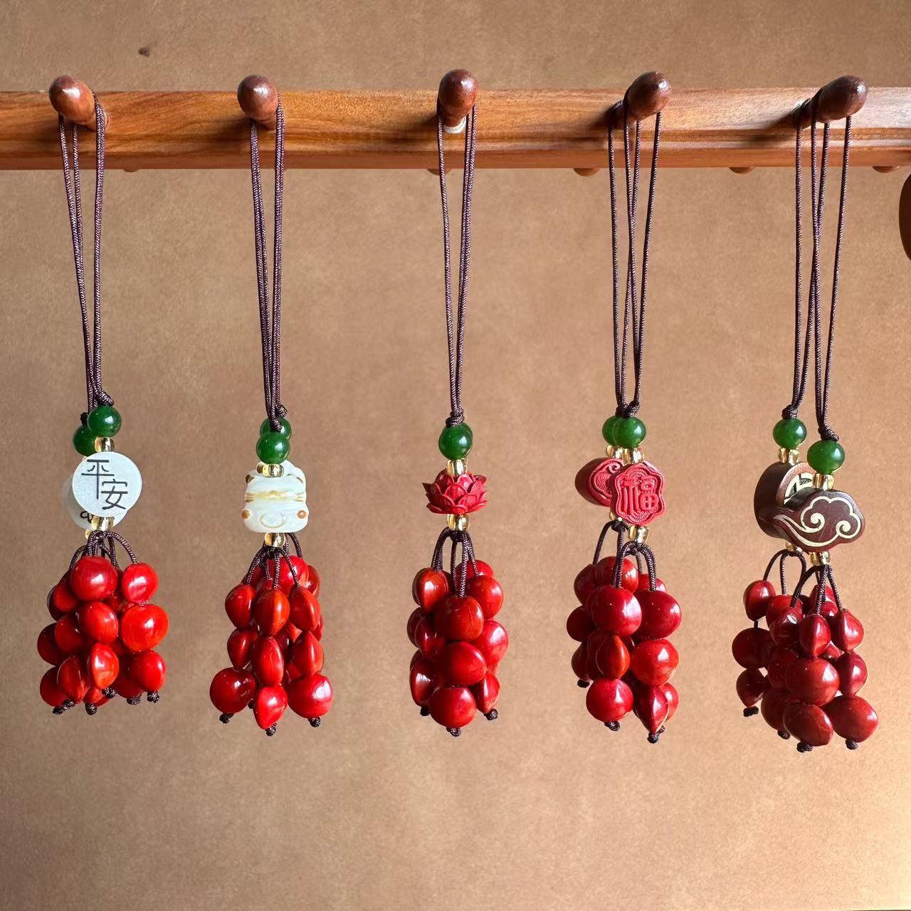 相思豆小挂件批发红豆手机挂件菩提籽钥匙扣梳子挂件吊坠木梳流苏详情1