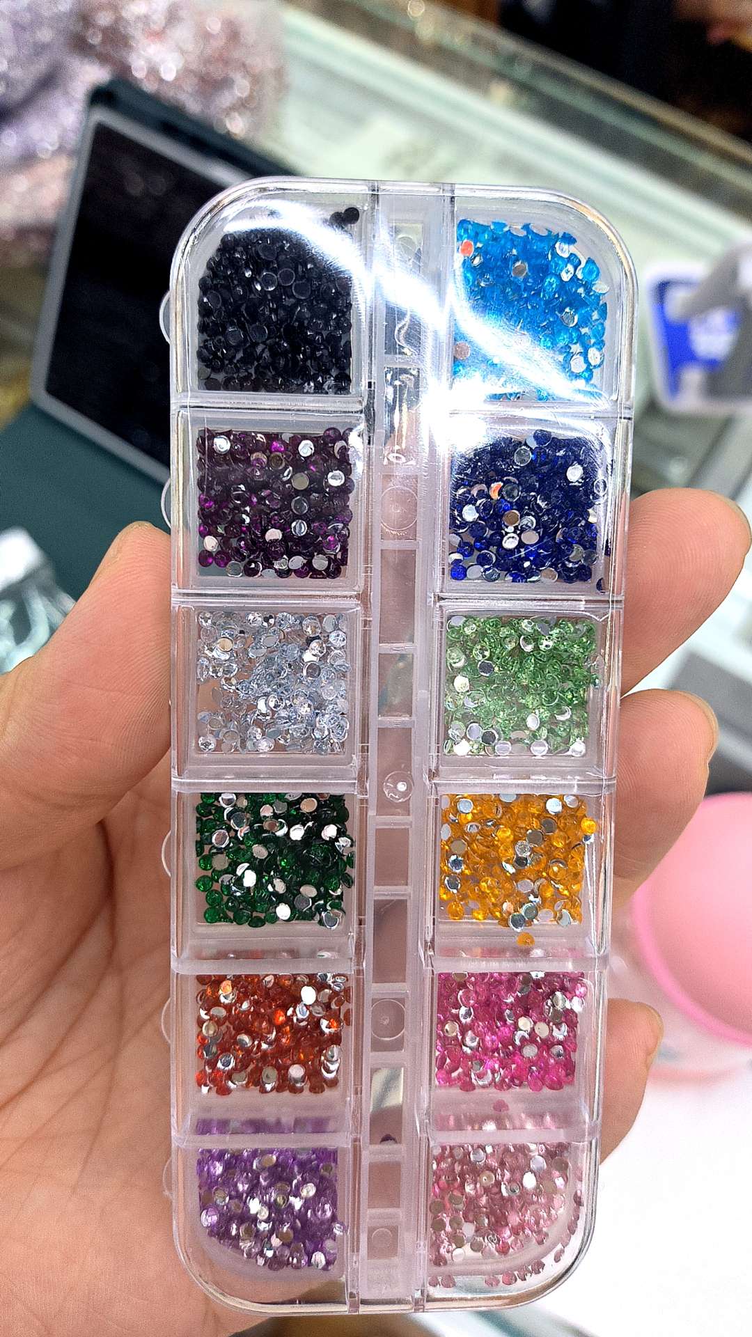 8mm pointed-bottom, bottomless acrylic ab plated with color diamonds, flying acrylic diy, nail art, jewelry accessories Application Scenario