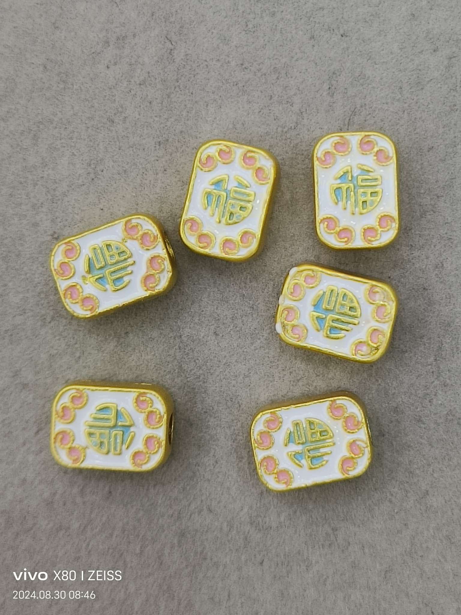 A complete set of jewelry accessories, including copper beads, soft clay alloy resin accessories, DIY handcrafted materials, bracelets, necklaces and earrings, are exquisite and durable Specification image