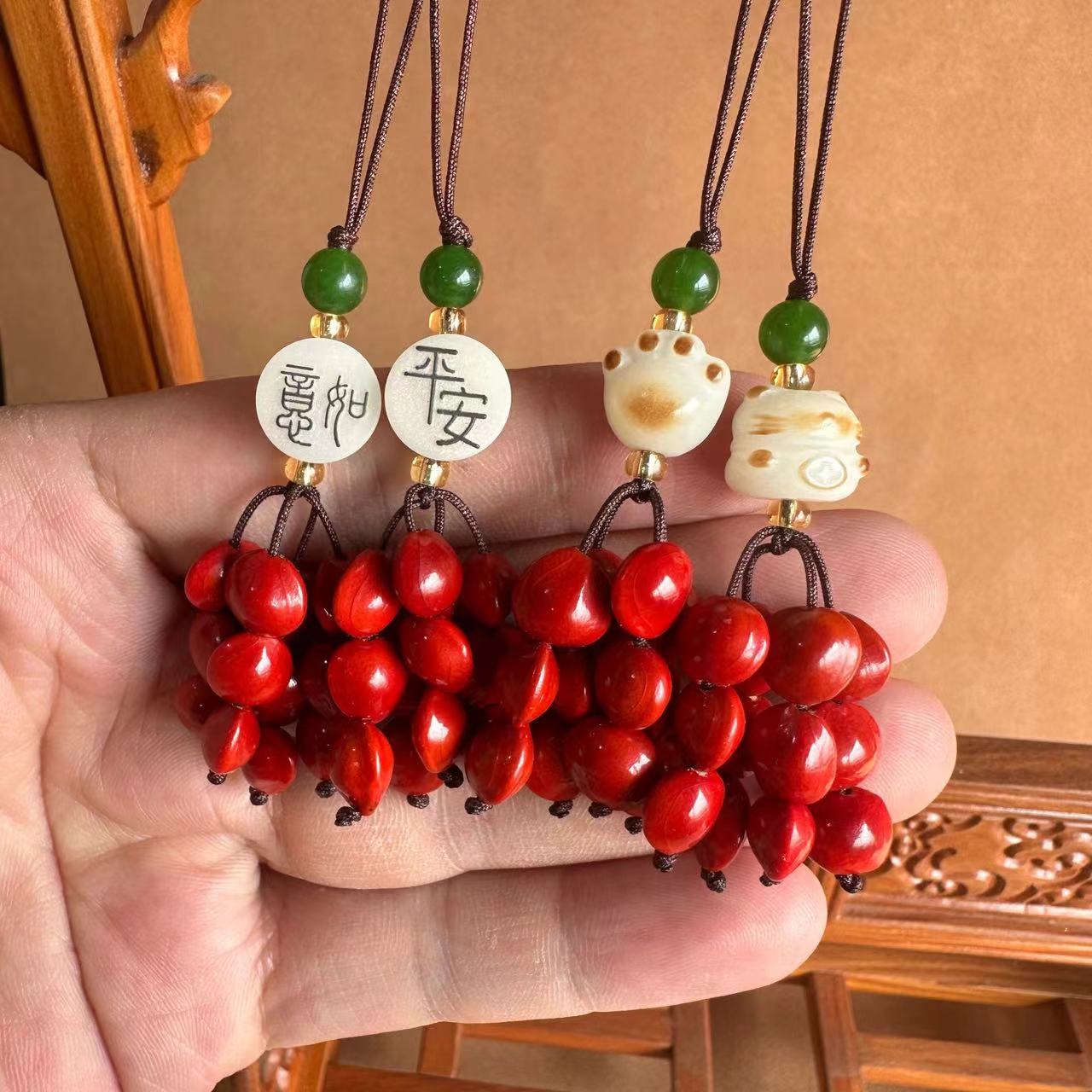相思豆小挂件批发红豆手机挂件菩提籽钥匙扣梳子挂件吊坠木梳流苏详情4