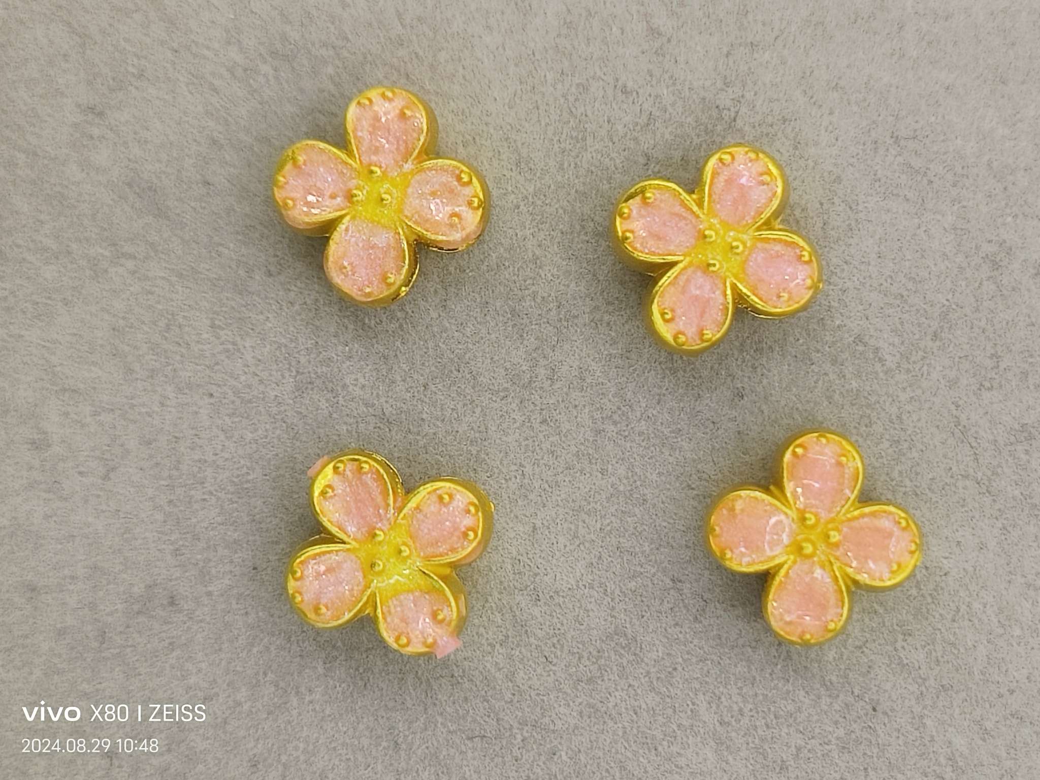 A complete set of jewelry accessories, including copper beads, soft clay alloy resin accessories, DIY handcrafted materials, bracelets, necklaces and earrings, are exquisite and durable Item Picture