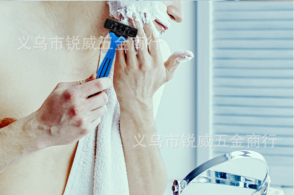 MTC品牌剃须刀三层不锈钢手动刮胡刀男女通用一次性剃须刀五把一包详情5