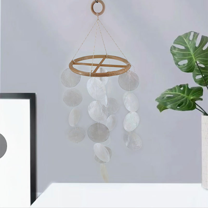 Nordic-style Ocean series natural shell wind chimes Creative and personalized bedroom small hanging items shell wind chimes wall hangings and wall decorations details Picture