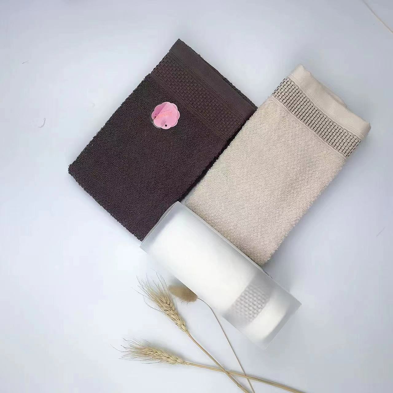 Pure cotton dot Soft and elegant mesh satin towels, home towels, gift towels, custom logo Application Scenario