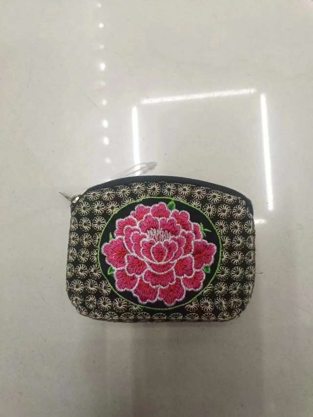 刺绣零钱包👛产品图