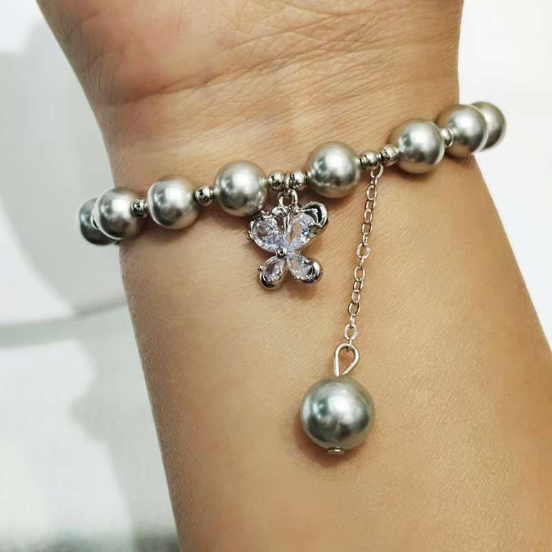 Imitation Shi family pearl bracelet, zircon butterfly copper accessory jewelry, high quality and high appearance level, Internet bestseller, mass light luxury fashionable design bracelet Application Scenario