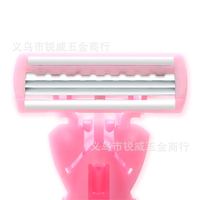 剃须刀刮胡刀/手动剃须刀/一次性剃须刀/刮胡刀/吉利白底实物图