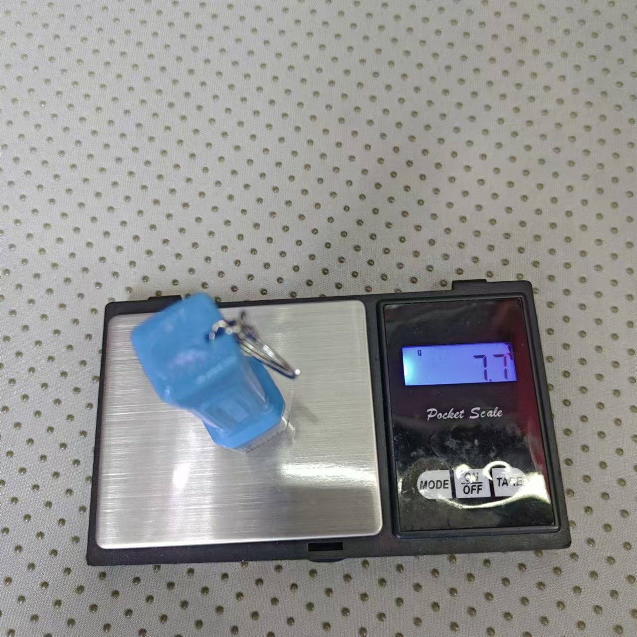Small flashlight, luminous toy, small gift event, giving away small pendants, white lights, buttons, electronic flashlights, factory direct sales pic 3