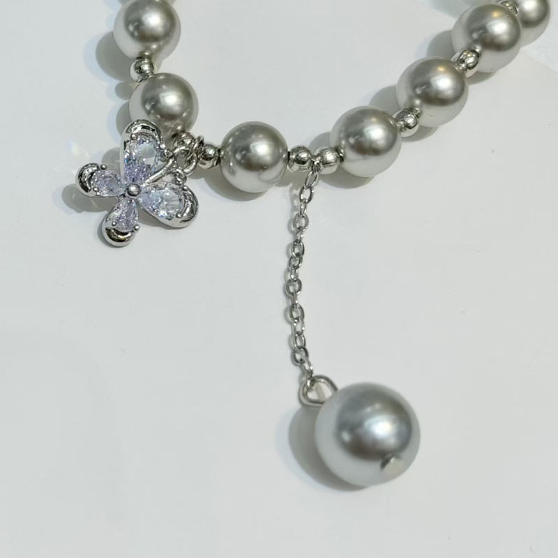 Imitation Shi family pearl bracelet, zircon butterfly copper accessory jewelry, high quality and high appearance level, Internet bestseller, mass light luxury fashionable design bracelet detail image 6