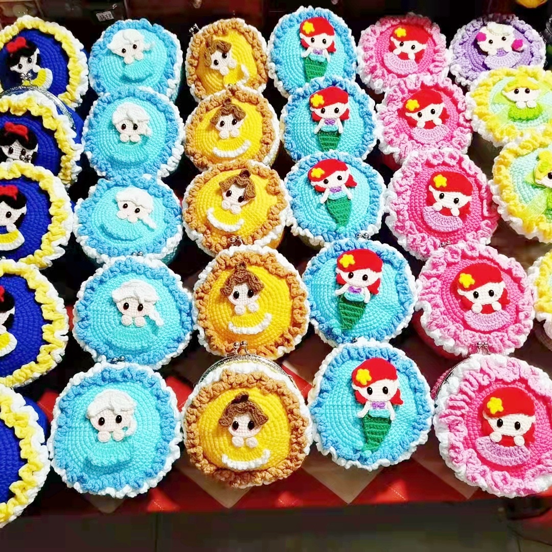 硅胶挎包/毛绒零钱包卡皮巴拉/耳机零钱袋/毛绒零钱包/马口铁拉链包产品图