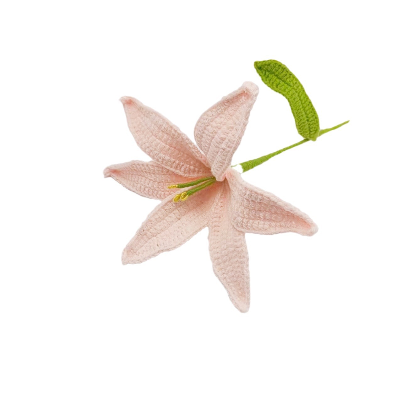 Finished product: Pure handcrafted crochet yarn woven flower lily simulation flower decorative floral art piece, a gift for friends during festivals Application Scenario