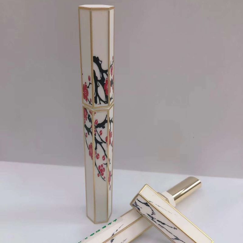 Lipstick tube cosmetic packaging details Picture