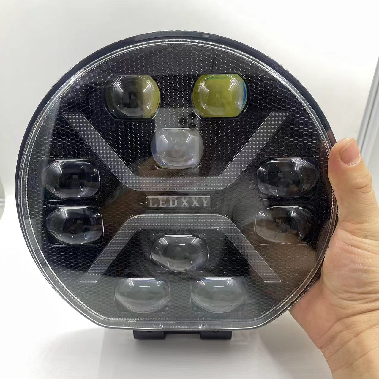 Ouka LED headlights, front bumper roof lights, 120W dual-color lights, 9-inch round spotlights Application Scenario