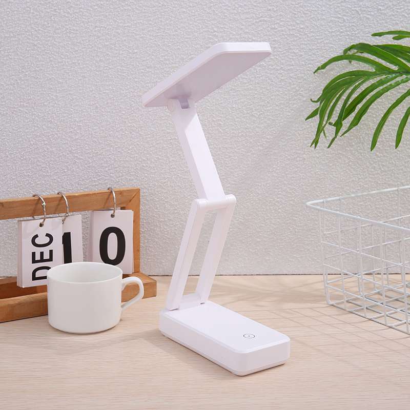2024 New cartoon children's desk lamp, bedside night lamp, reading and learning eye-protecting lighting fixture, socket desk lamp, energy-saving, durable, safe, environmentally friendly and eye-protecting desk lamp Application Scenario