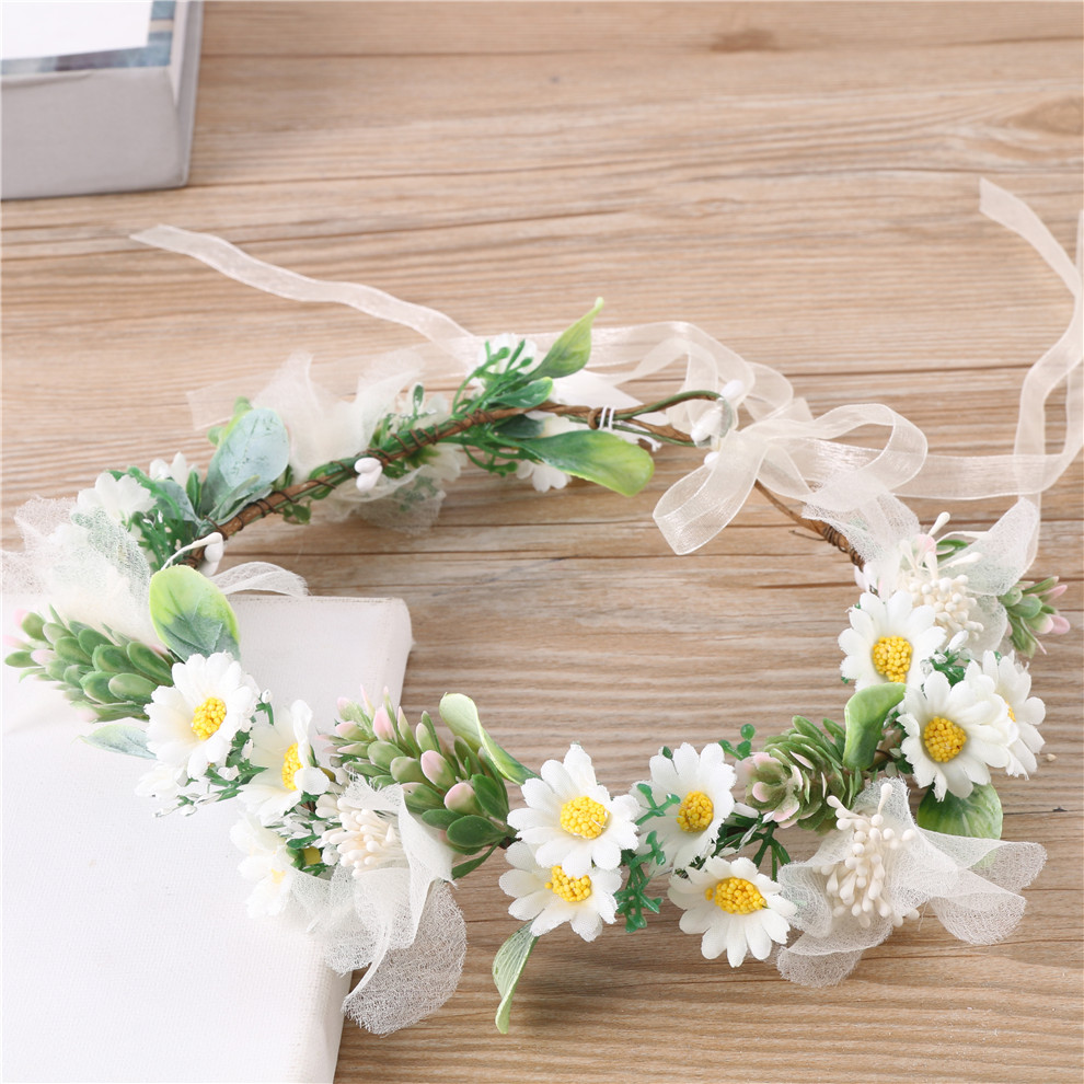 Yiwu factory Jialan's new fresh Daisy wreath, simple princess sweet hair band, travel photo prop wreath details Picture
