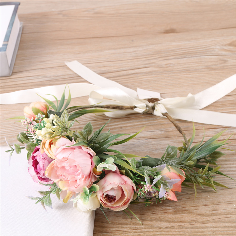 In 2024, Jialan's new style features a fresh little Daisy wreath, a simple and sweet Korean princess headband, and a forest girl style travel photo prop wreath headwear details Picture