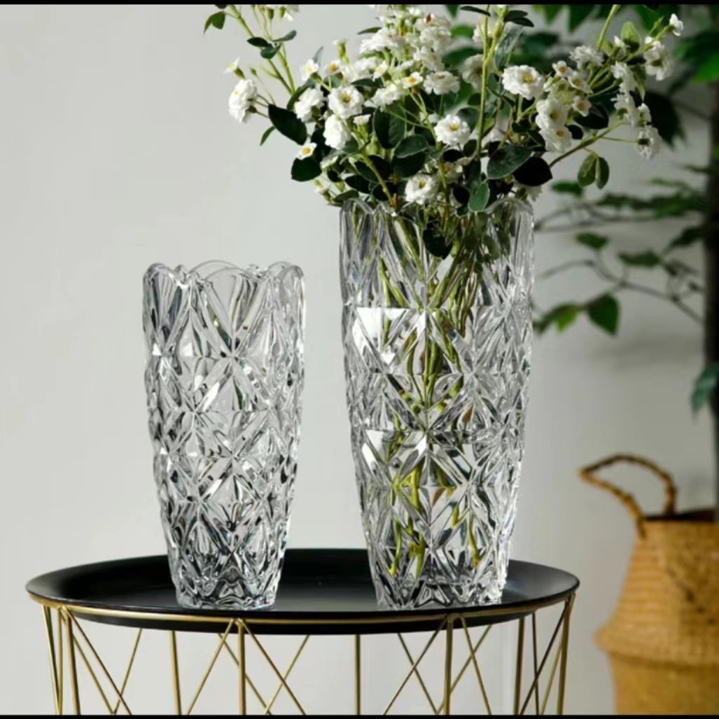 كانت الشقق الشفافة للزهور الزجاجية المصنوعة من الألماس الكريستال في بلدان الشمال الأوروبي Specification image