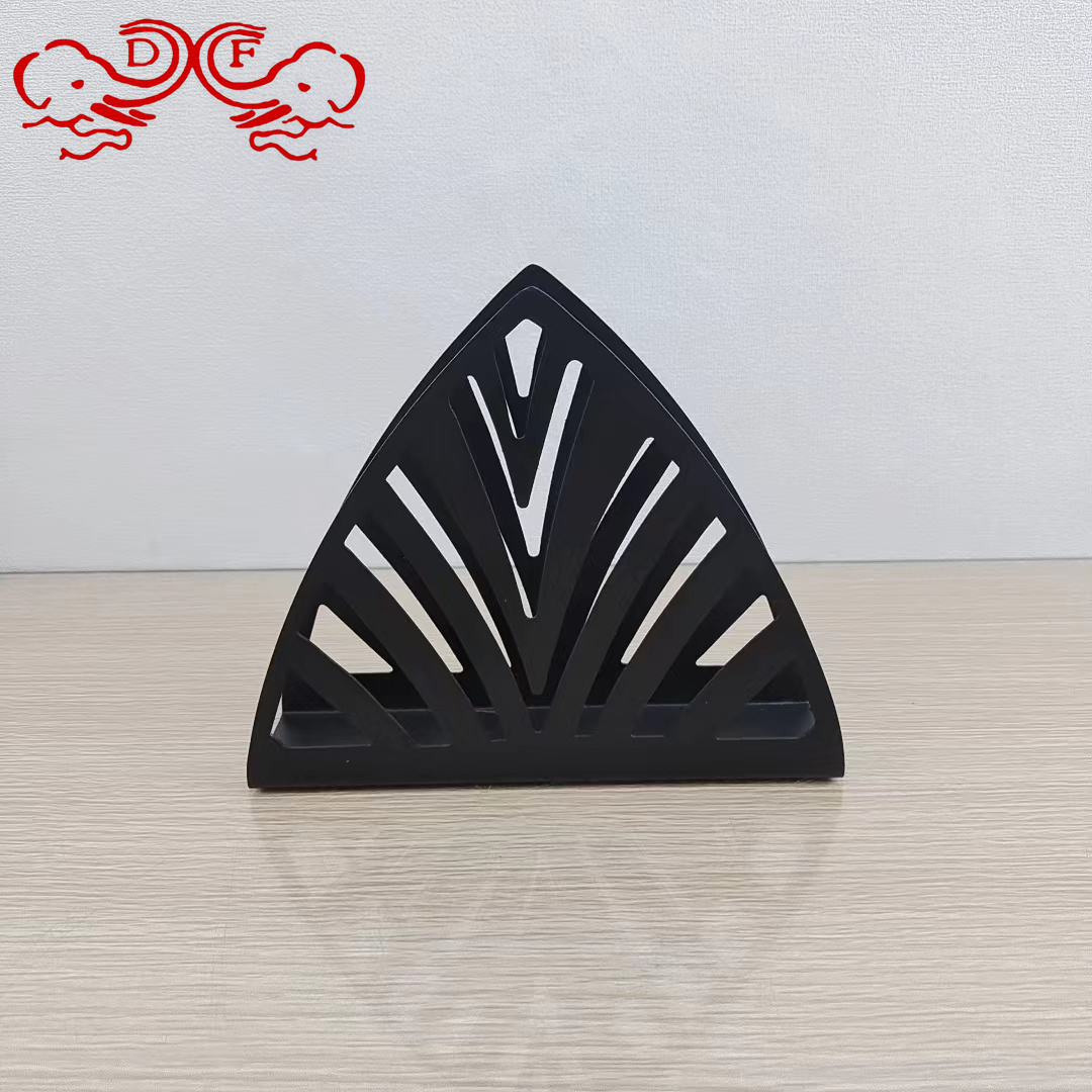 DF68734 铁艺纸巾架金色镂空三角形餐巾立式简约创意酒店方巾座DF TRADINGHOUSE 