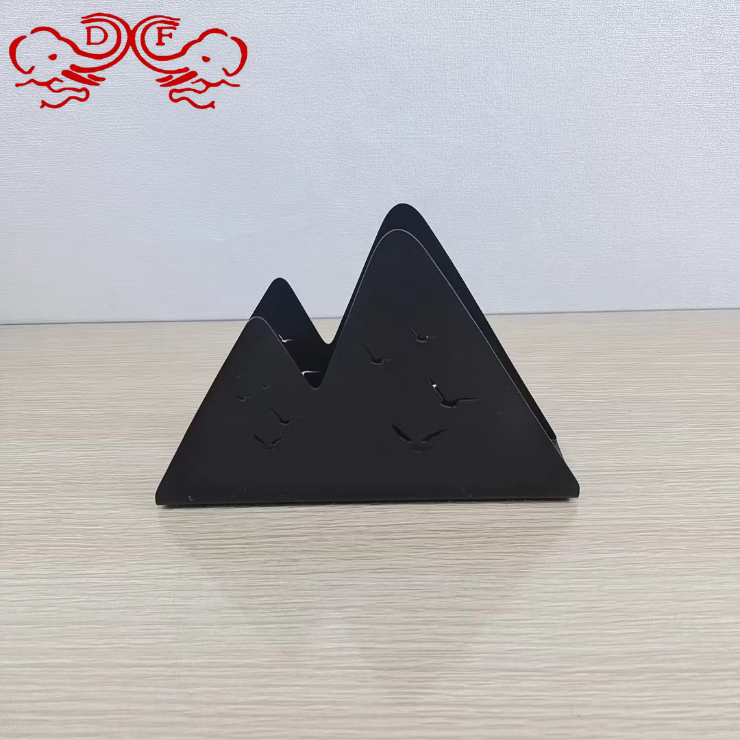 DF68734 Fishing Fielies Fielies Folding Fook)، منديل ورقية على منضدة منديل، فندق DF Tradinghouse في فندق منديل القهوة