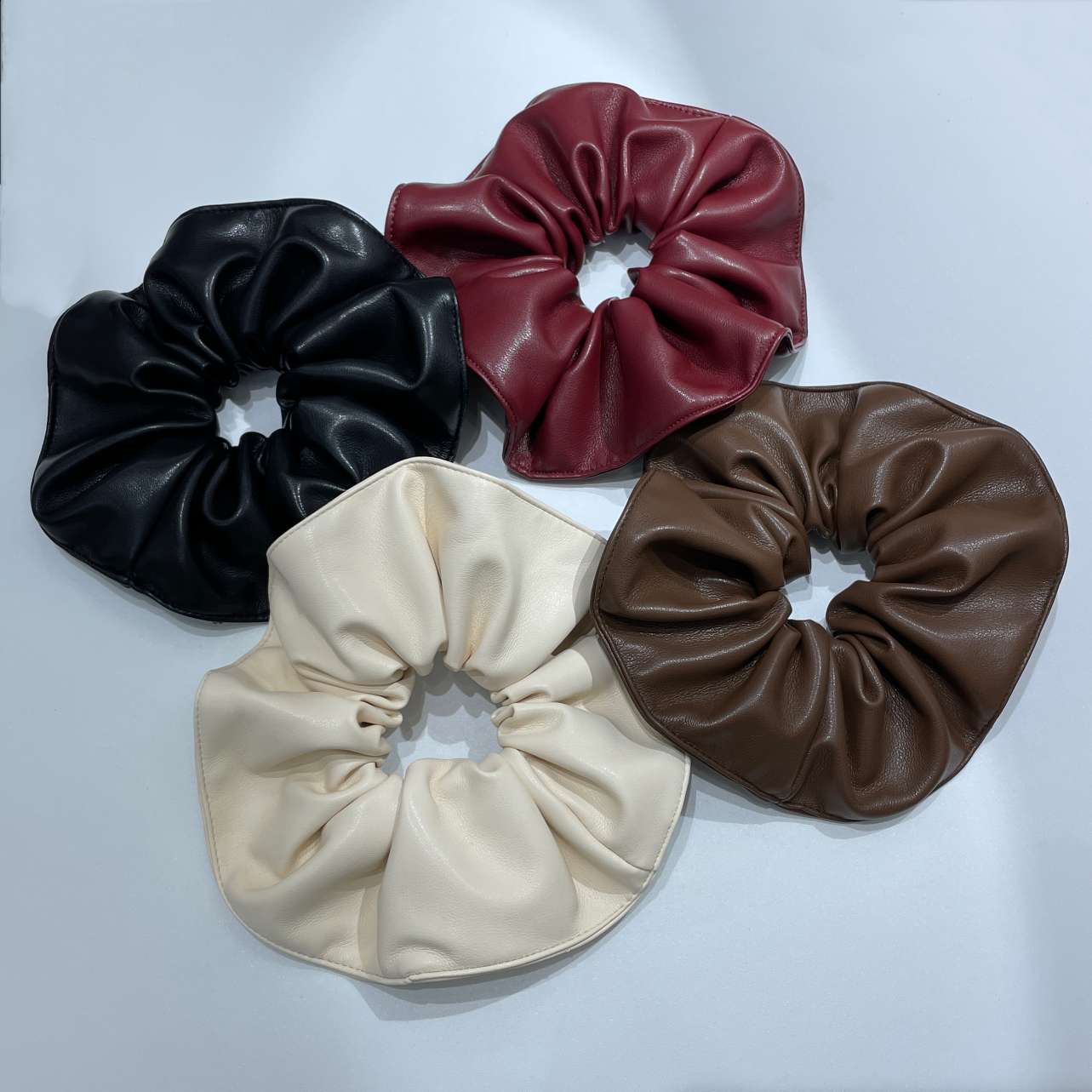 Korean high-end leather large intestine hair band 2024 new style hair accessory, high-quality hair accessory, head decoration details Picture