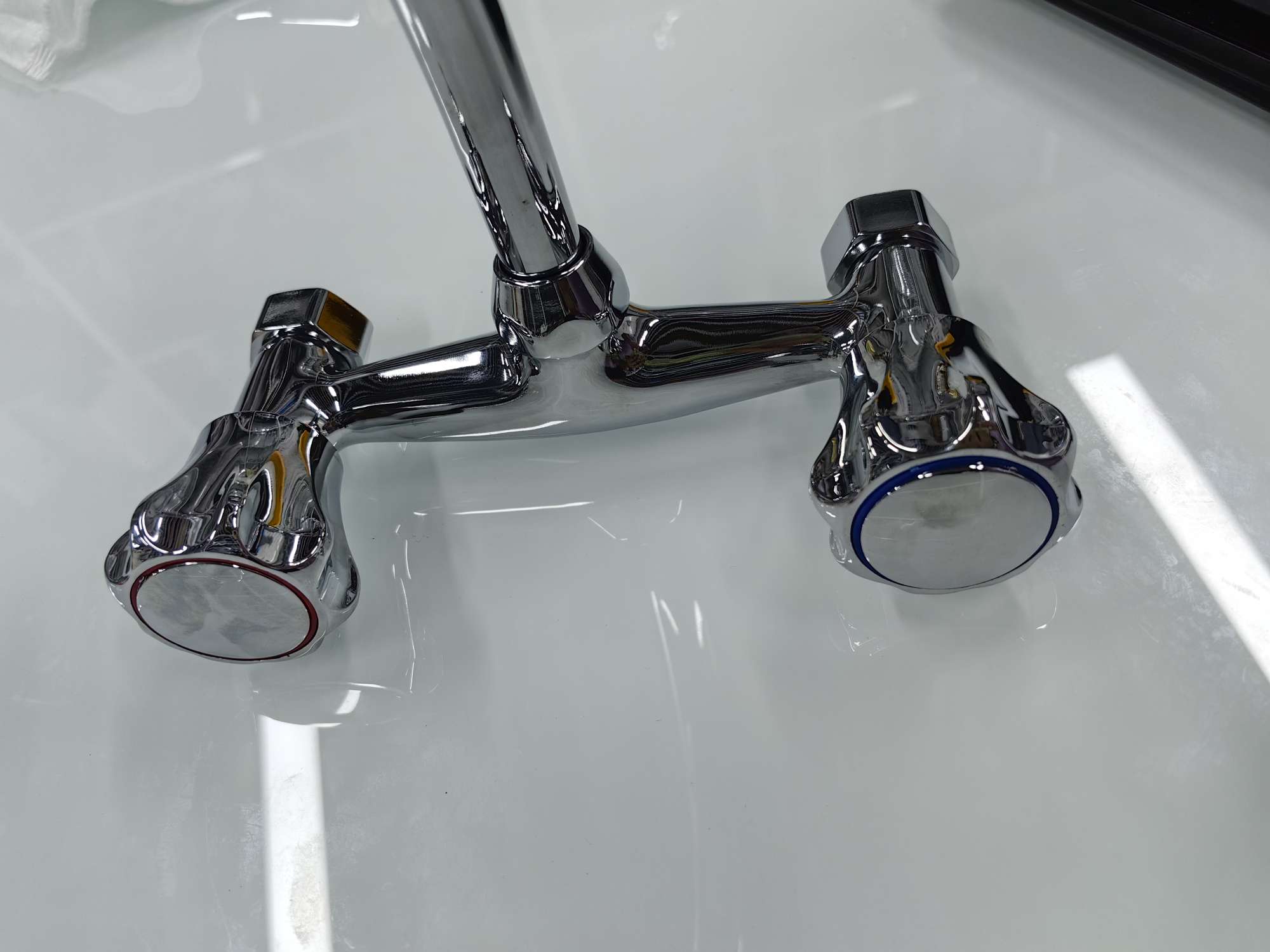 Ah41 Household Kitchen Wash Basin Faucet, Into The Wall Double Handle Hot And Cold Faucet, Faucet, Hot And Cold Faucet Specification drawing