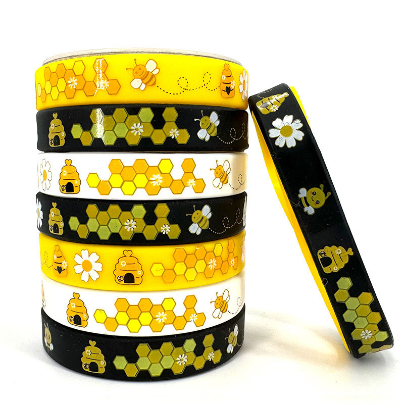 欧美小蜜蜂彩色印刷可爱卡通图案手腕带主题派对饰品男女硅胶手环欧美小蜜蜂彩色印刷可爱卡通图案手腕带主题派对饰品男女硅胶手环