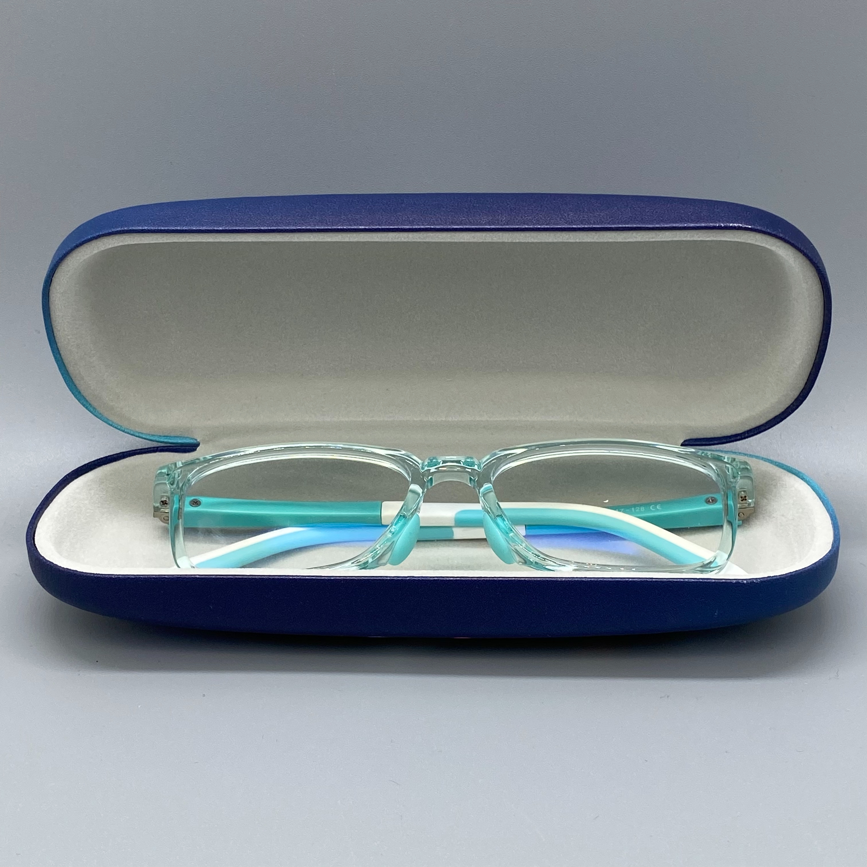 Romantic Universe Optical Glasses Student Myopia Glasses Case Application Scenario