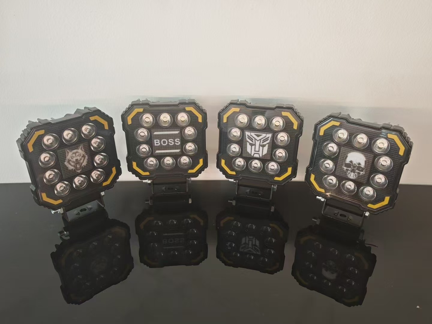 Automotive LED spotlights, work lights, dual-color spotlights, flashing lights, 4-inch round lights, square lights Specification drawing
