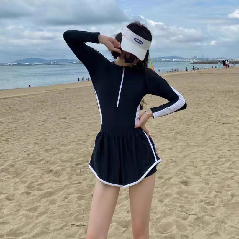 "Summer one-piece swimsuit for women, slimming and belly covering 2024 new bestseller, conservative sun protection, flat-angle swimming pool special swimsuit. Item Picture