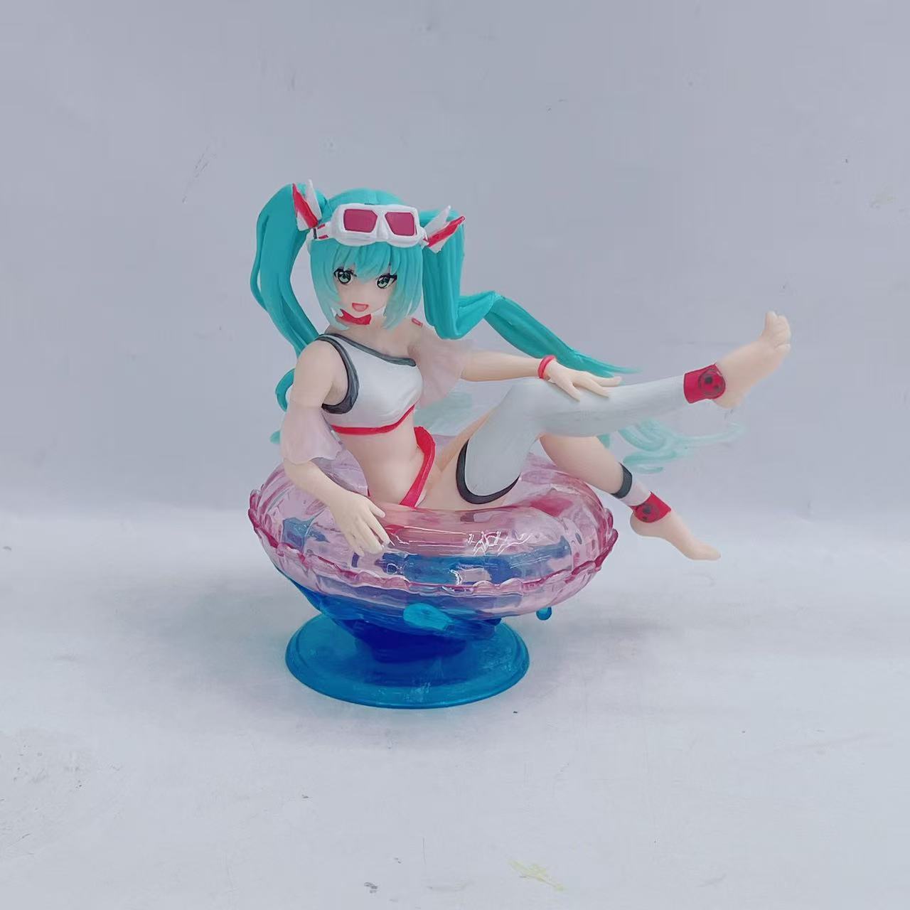 初音未来 泳装游泳圈泳池派对动漫模型车载机箱摆件